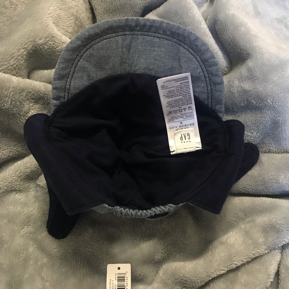 Gray GAP baby hat size 6-12 months - Picture 2 of 3